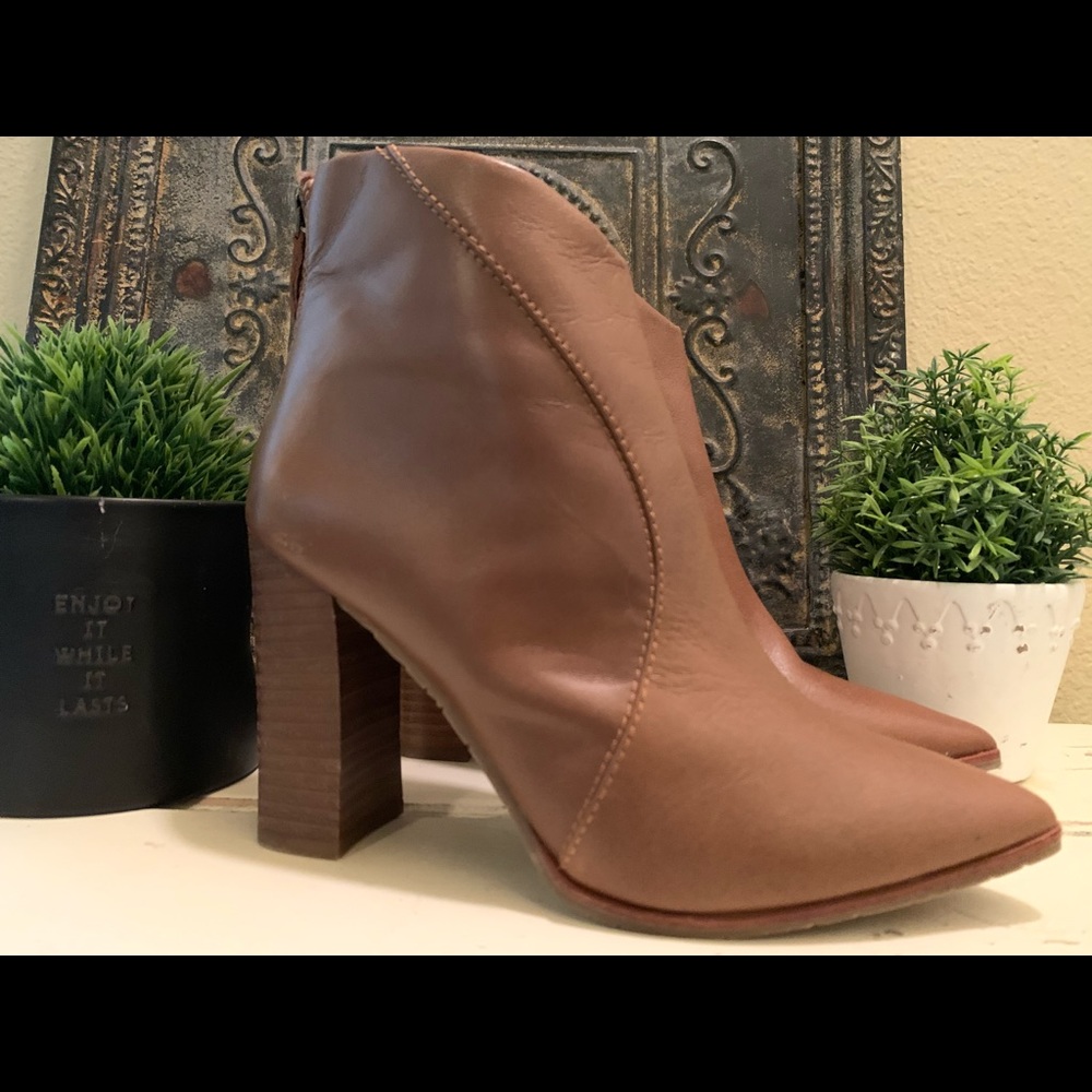 Kenneth Cole Reaction Boots